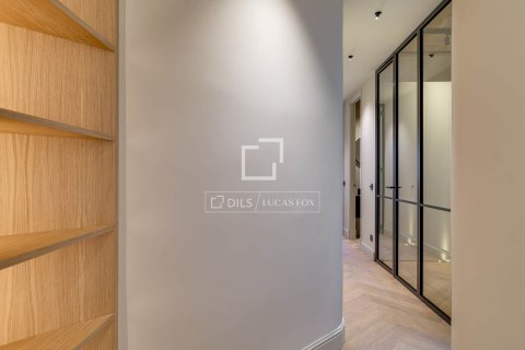 Huoneisto myytävänä Barcelona, Espanja, 3 makuuhuonetta, 113 m2 No. 150731 - kuva 20