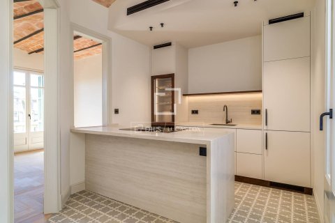 Huoneisto myytävänä Barcelona, Espanja, 3 makuuhuonetta, 113 m2 No. 150731 - kuva 8