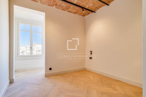 Huoneisto myytävänä Barcelona, Espanja, 3 makuuhuonetta, 113 m2 No. 150731 - kuva 27
