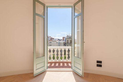 Huoneisto myytävänä Barcelona, Espanja, 3 makuuhuonetta, 113 m2 No. 150731 - kuva 6