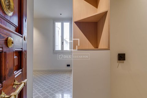 Huoneisto myytävänä Barcelona, Espanja, 3 makuuhuonetta, 113 m2 No. 150731 - kuva 18