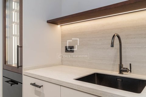 Huoneisto myytävänä Barcelona, Espanja, 3 makuuhuonetta, 113 m2 No. 150731 - kuva 12
