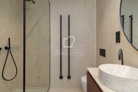 Huoneisto myytävänä Barcelona, Espanja, 3 makuuhuonetta, 113 m2 No. 150731 - kuva 26