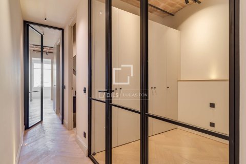 Huoneisto myytävänä Barcelona, Espanja, 3 makuuhuonetta, 113 m2 No. 150731 - kuva 22