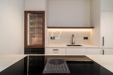 Huoneisto myytävänä Barcelona, Espanja, 3 makuuhuonetta, 113 m2 No. 150731 - kuva 10