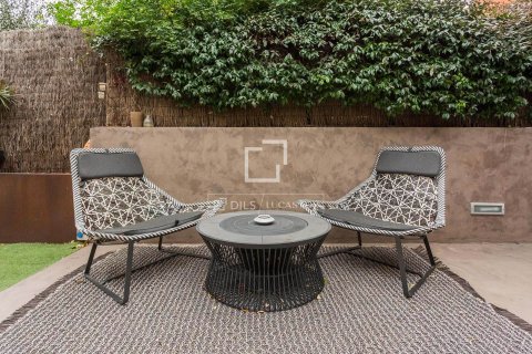 Villa for sale in Barcelona, Spain 5 bedrooms, 327 sq.m. No. 150732 - photo 5