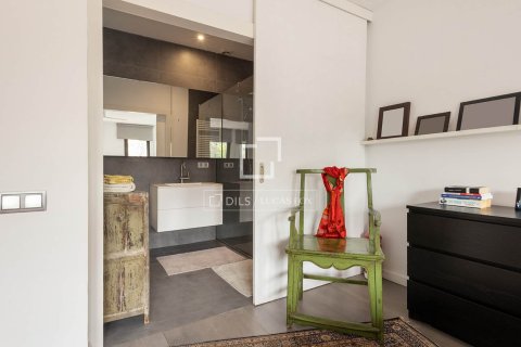 Villa for sale in Barcelona, Spain 5 bedrooms, 327 sq.m. No. 150732 - photo 25