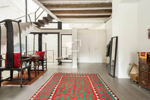 Villa for sale in Barcelona, Spain 5 bedrooms, 327 sq.m. No. 150732 - photo 17