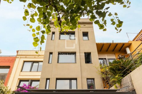 Villa for sale in Barcelona, Spain 5 bedrooms, 327 sq.m. No. 150732 - photo 12