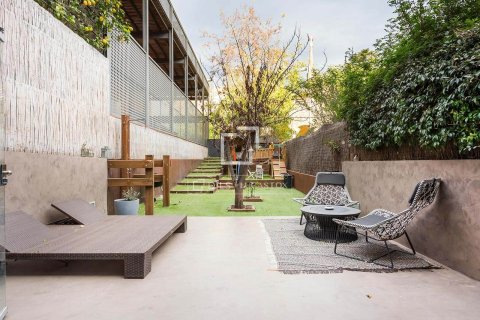 Villa for sale in Barcelona, Spain 5 bedrooms, 327 sq.m. No. 150732 - photo 6