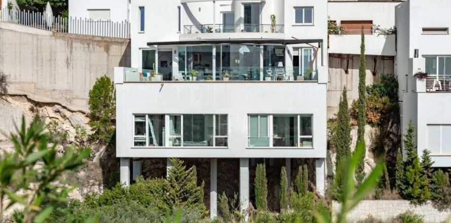 Villa in Altea, Alicante, Spain 4 bedrooms, 339 sq.m. No. 186949