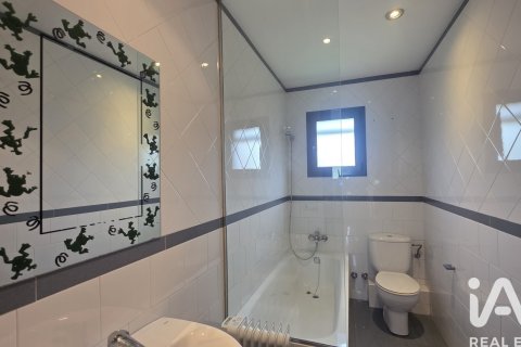 Talo vuokrattavana Sant Cugat Del Valles, Barcelona, Espanja, 4 makuuhuonetta, 348 m2 No. 172099 - kuva 24