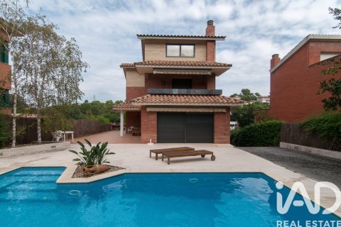 Hus i Sant Cugat Del Valles, Barcelona, Spanien 4 sovrum, 348 kvm. Nr. 172099