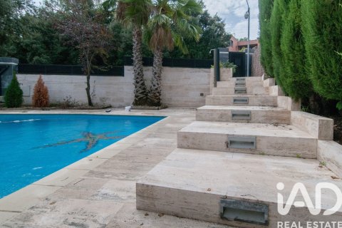 Talo vuokrattavana Sant Cugat Del Valles, Barcelona, Espanja, 4 makuuhuonetta, 348 m2 No. 172099 - kuva 4
