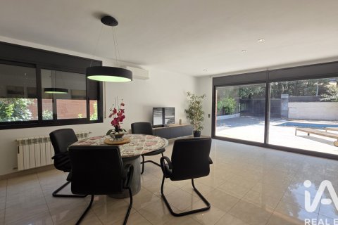 Talo vuokrattavana Sant Cugat Del Valles, Barcelona, Espanja, 4 makuuhuonetta, 348 m2 No. 172099 - kuva 10