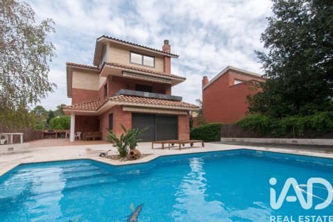 Talo vuokrattavana Sant Cugat Del Valles, Barcelona, Espanja, 4 makuuhuonetta, 348 m2 No. 172099 - kuva 2