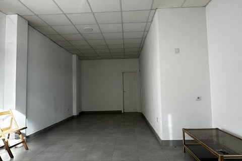 Liikekiinteistö vuokrattavana La Baneza, Leon, Espanja , 41 m2 No. 172102 - kuva 2