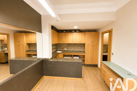 Liikekiinteistö vuokrattavana Leon, Espanja , 48 m2 No. 172101 - kuva 8