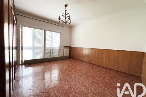 Huoneisto vuokrattavana Barcelona, Espanja, 5 makuuhuonetta, 242 m2 No. 172103 - kuva 22
