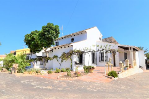 Villa for sale Villamartin, Alicante, Spain 4 bedrooms, 325 sq.m. No. 136978 - photo 1