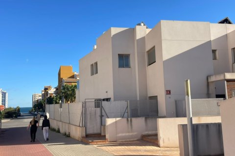 Paritalo myytävänä Punta Prima, Alicante, Espanja, 3 makuuhuonetta, 146 m2 No. 136972 - kuva 27