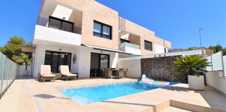 Villa Villamartin, Alicante, Spagna 3 camere da letto, 193 mq. N° 136977