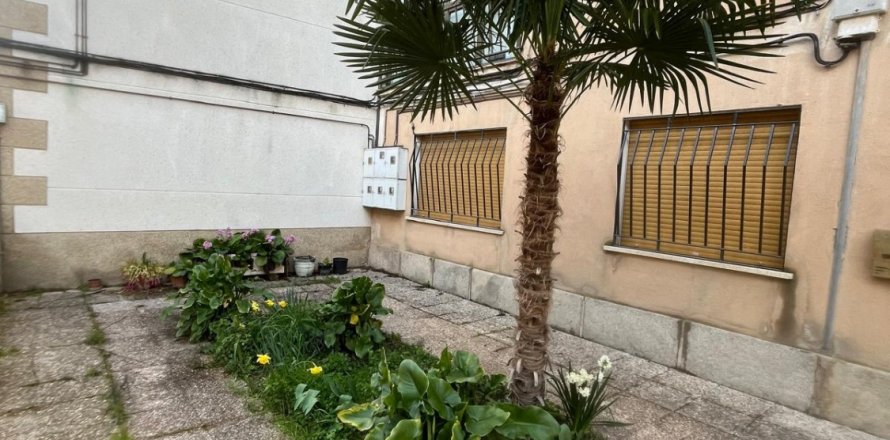Apartment in Ciudad Rodrigo, Salamanca, Spain 3 bedrooms, 119 sq.m. No. 185075