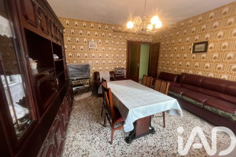 Apartment for sale in Ciudad Rodrigo, Salamanca, Spain 3 bedrooms, 119 sq.m. No. 185075 - photo 8
