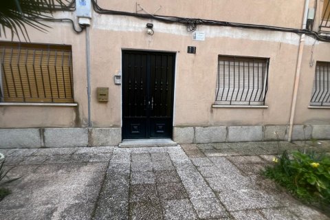 Apartment for sale in Ciudad Rodrigo, Salamanca, Spain 3 bedrooms, 119 sq.m. No. 185075 - photo 3