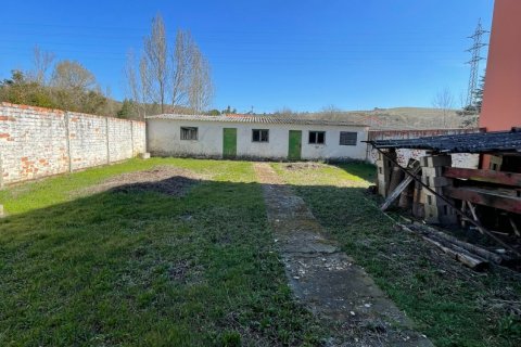 Land plot for sale in Santovenia de la Valdoncina, Leon, Spain 264 sq.m. No. 185073 - photo 6