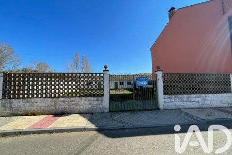 Земельный участок в Сантовения-де-ла-Вальдонсина, Леон, Испания 264м2 №185073