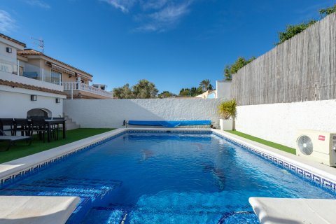 Villa à vendre à Los Balcones, Alicante, Espagne, 4 chambres, 245 m2 No. 189144 - photo 6