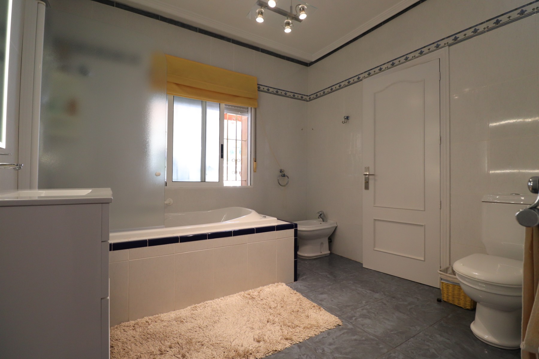 Villa i Algorfa, Alicante, Spanien 3 sovrum, 264 kvm. Nr. 146582