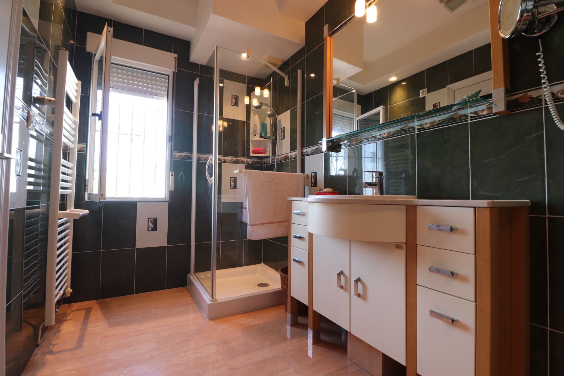 Villa i Algorfa, Alicante, Spanien 3 sovrum, 264 kvm. Nr. 146582