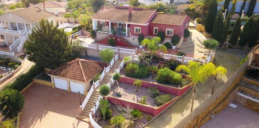 Villa a Algorfa, Alicante, Spagna 3 camere da letto, 264 mq. N° 146582