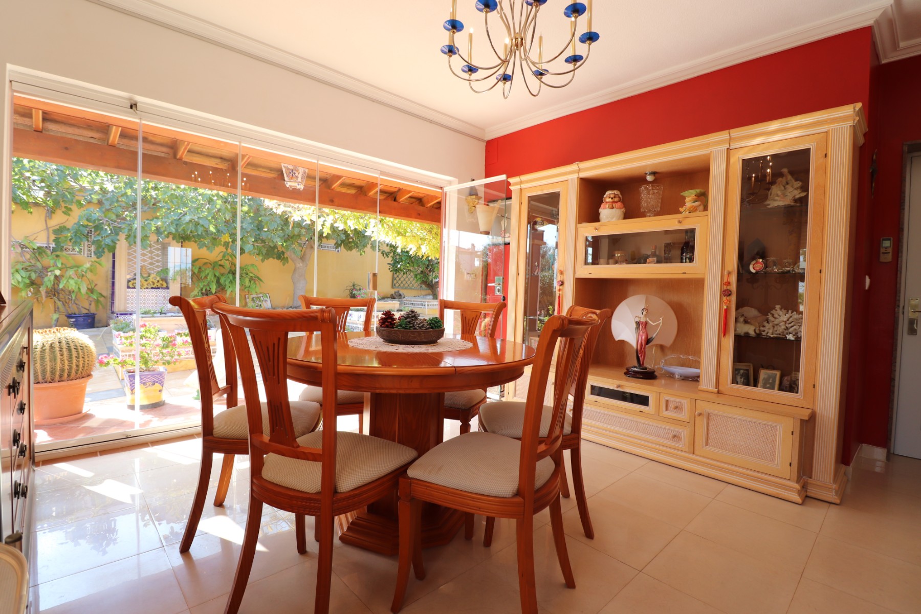 Villa i Algorfa, Alicante, Spanien 3 sovrum, 264 kvm. Nr. 146582