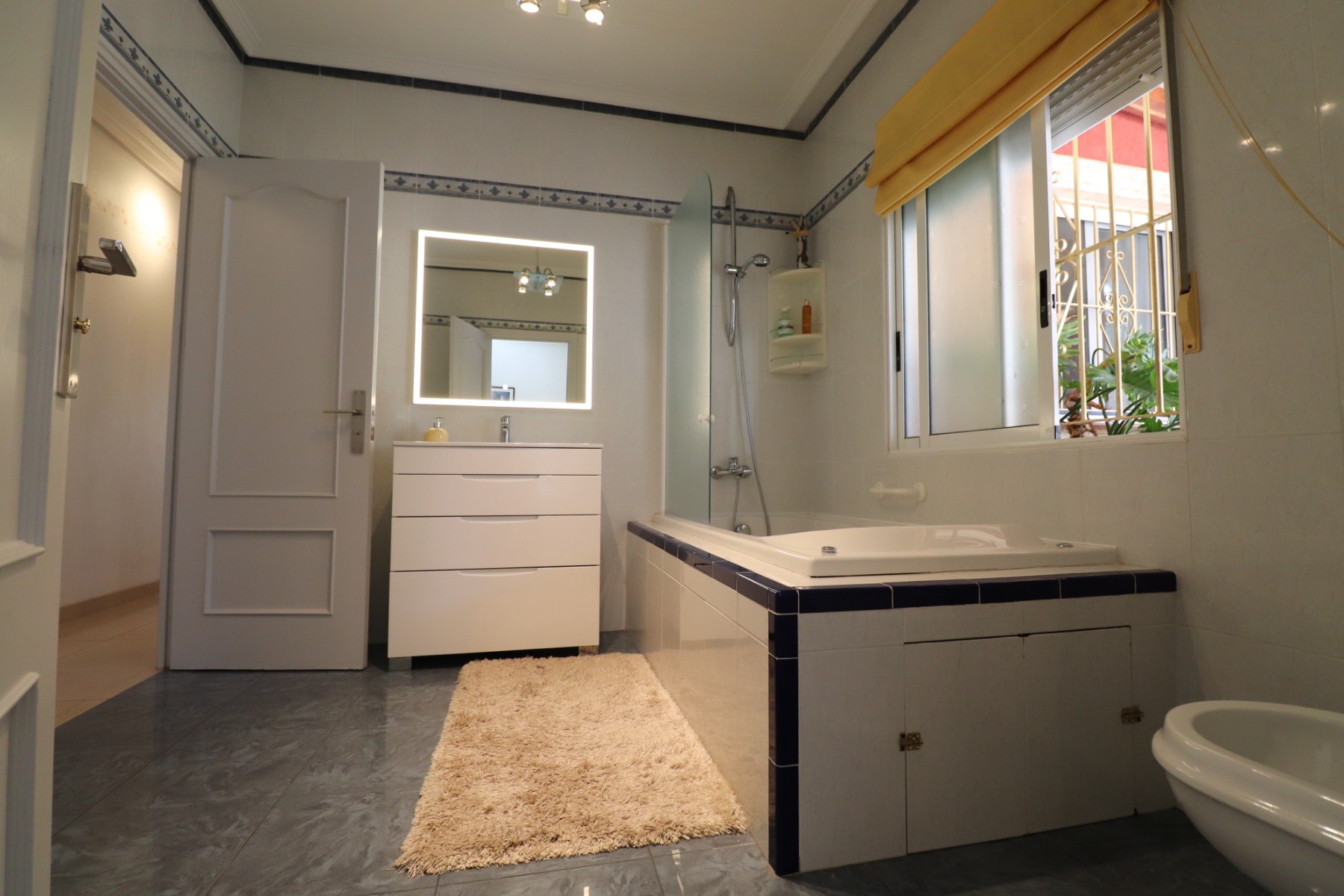 Villa i Algorfa, Alicante, Spanien 3 sovrum, 264 kvm. Nr. 146582