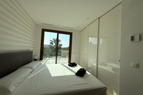 Villa en venta en Pinar De Campoverde, Alicante, España 3 dormitorios, 121 m2 No. 140158 - foto 14