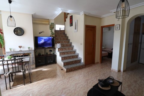 Casa adosada en venta en Alicante, España 3 dormitorios, 90 m2 No. 140156 - foto 11