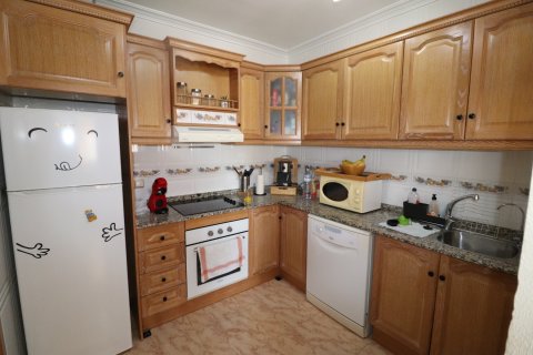 Casa adosada en venta en Alicante, España 3 dormitorios, 90 m2 No. 140156 - foto 13