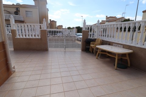 Casa adosada en venta en Alicante, España 3 dormitorios, 90 m2 No. 140156 - foto 5