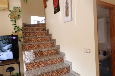 Casa adosada en venta en Alicante, España 3 dormitorios, 90 m2 No. 140156 - foto 20