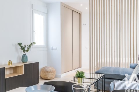 Huoneisto vuokrattavana Madrid, Espanja , 74 m2 No. 188506 - kuva 3