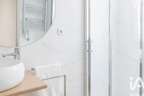 Huoneisto vuokrattavana Madrid, Espanja , 74 m2 No. 188506 - kuva 11