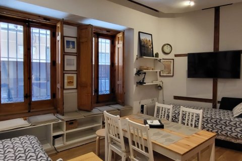 Huoneisto vuokrattavana Madrid, Espanja, 1 makuuhuone, 35 m2 No. 188509 - kuva 3