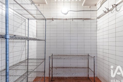 Komerciāls īpašums īrēšanai Madrid, Spānijā 1 istaba, 128 m2 Nr. 188508 - attēls 10
