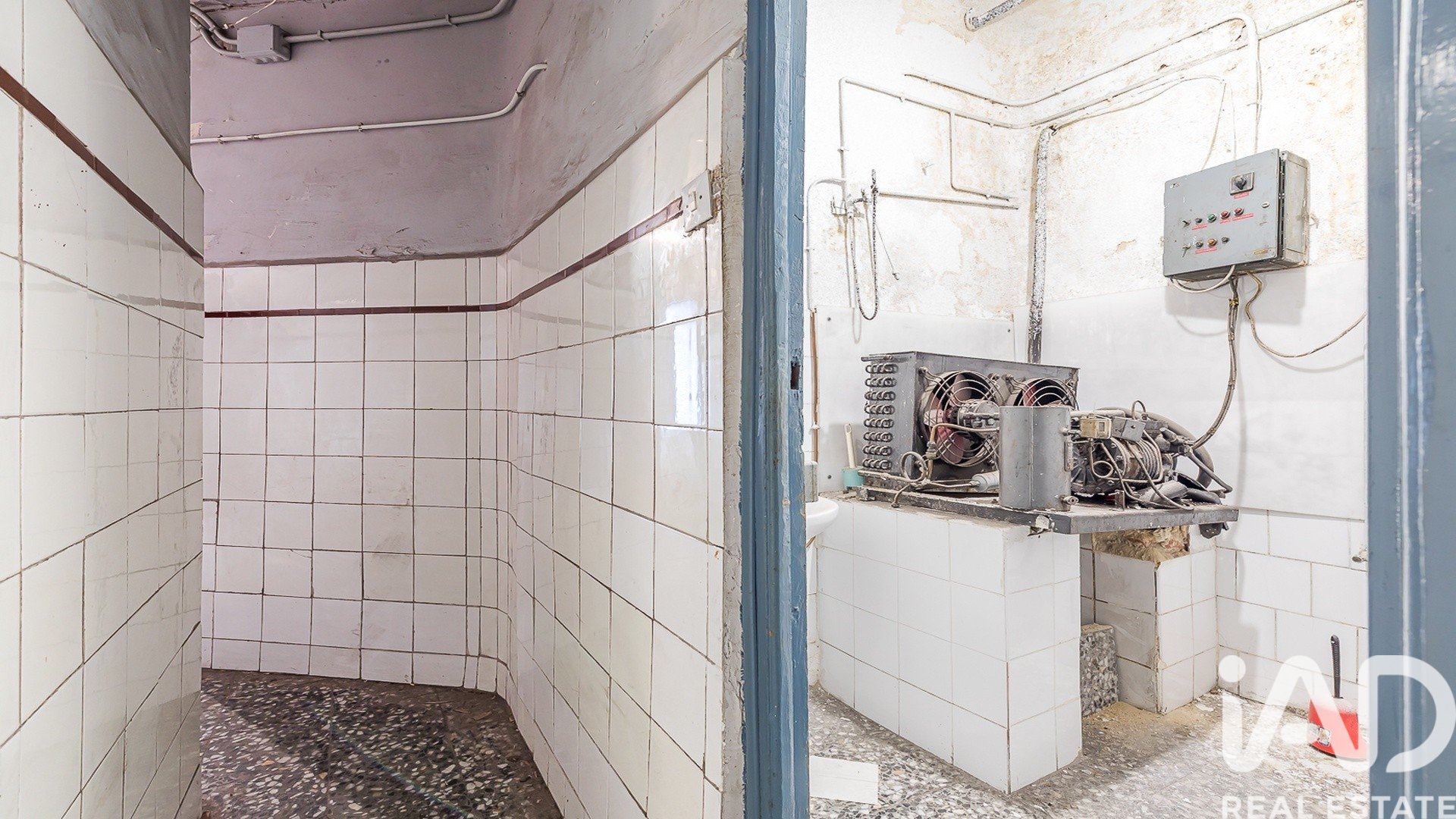 Commercial property in Madrid, Spain 1 bedroom, 128 sq.m. No. 188508