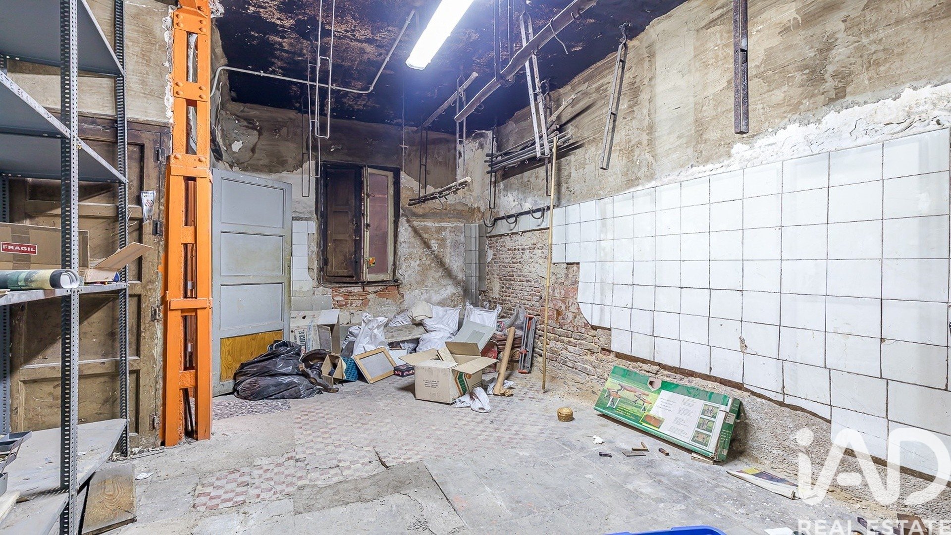 Commercial property in Madrid, Spain 1 bedroom, 128 sq.m. No. 188508