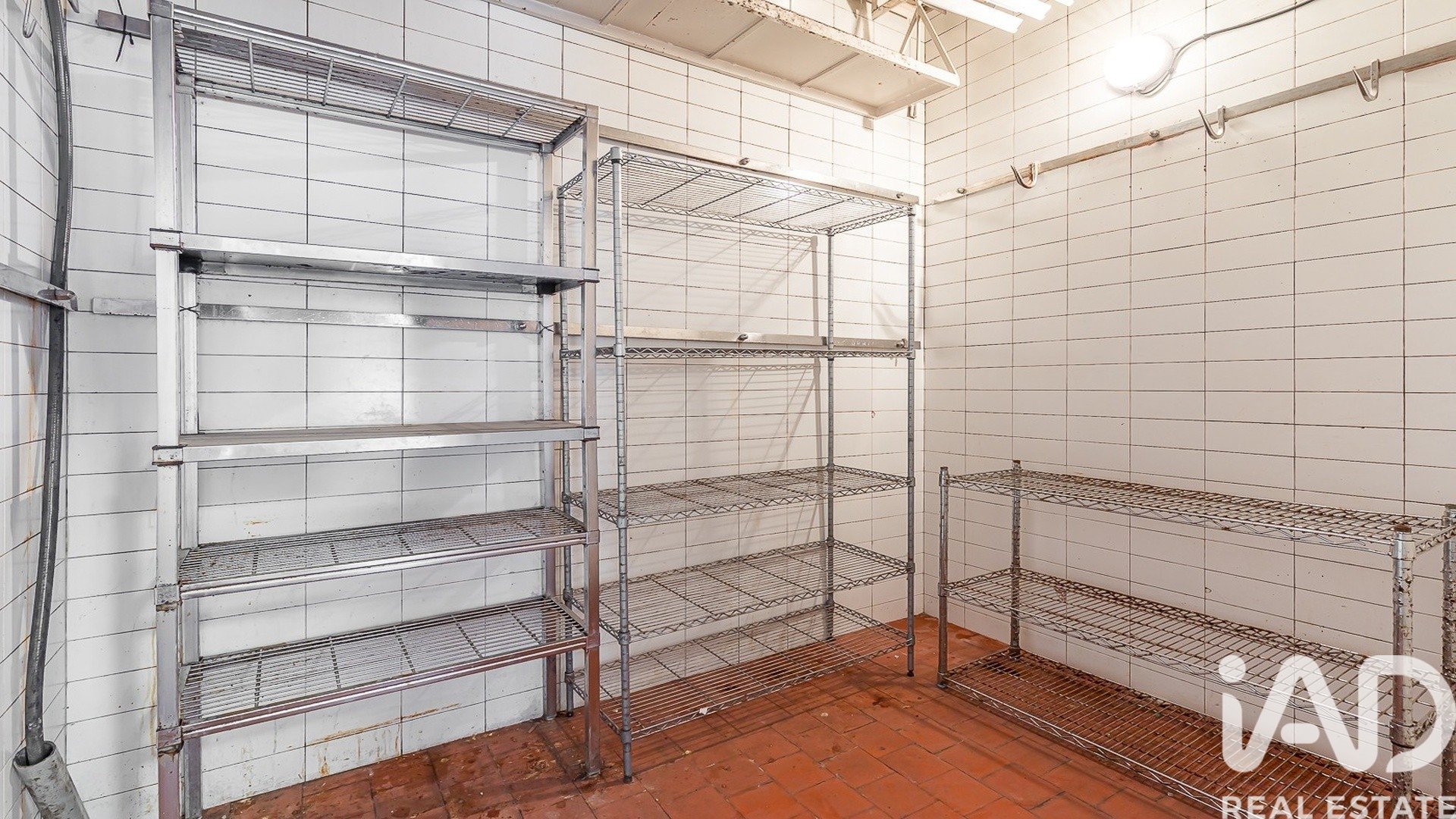 Commercial property in Madrid, Spain 1 bedroom, 128 sq.m. No. 188508