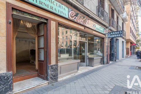 Komerciāls īpašums īrēšanai Madrid, Spānijā 1 istaba, 128 m2 Nr. 188508 - attēls 2